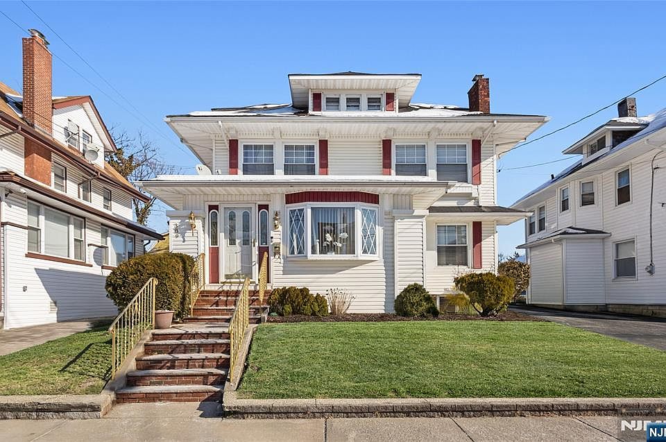 1st image of 389-391 E 38th St