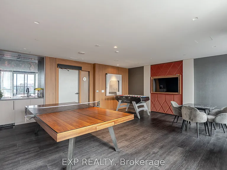 560 Rideau St #407 — Photo 25