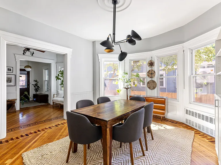 768 E 21st St #1 — Photo 4