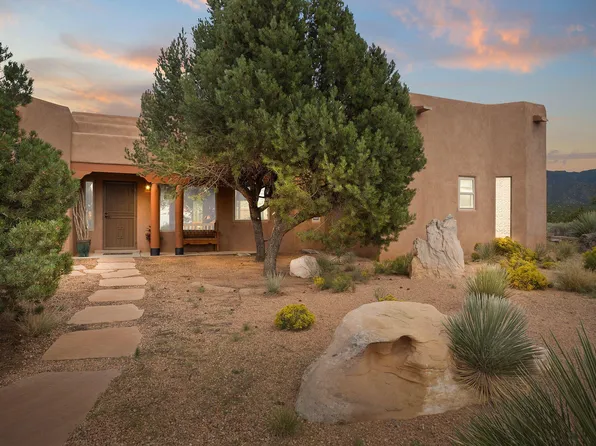 289 State Highway 165, Placitas, NM 87043