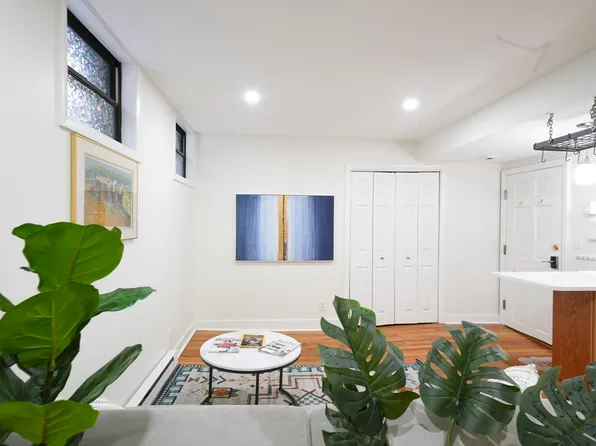 857 Beacon St APT B4, Boston, MA 02215