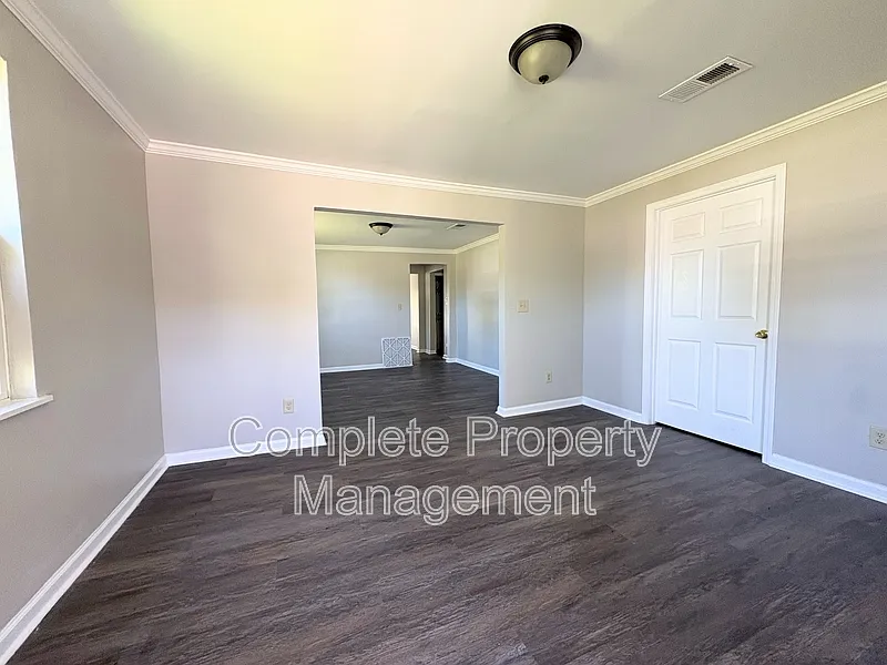 Building Photo - 820 17th Street Ensley