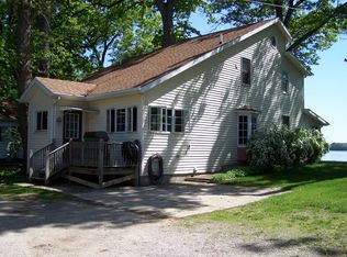 106 Wildwood Beach Rd, Quincy, MI 49082