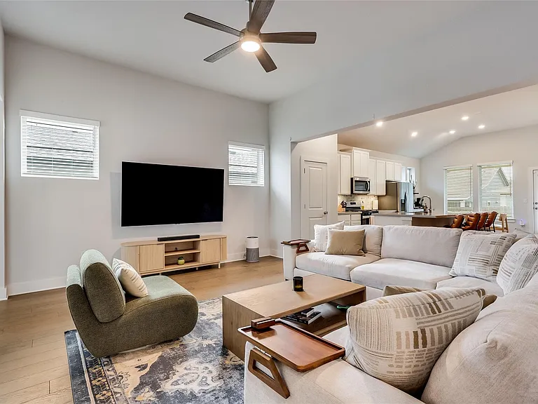 8608 McKamy Dr — Photo 6