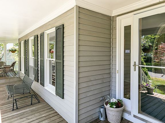 5th image of 11674 Gilman Ln