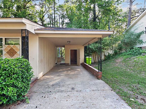 4th image of 2304 Pelican Dr
