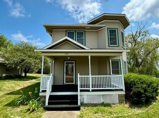 102 1st St, Gray, IA 50110