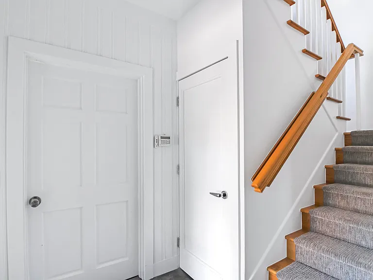 222 Park Ave — Photo 15