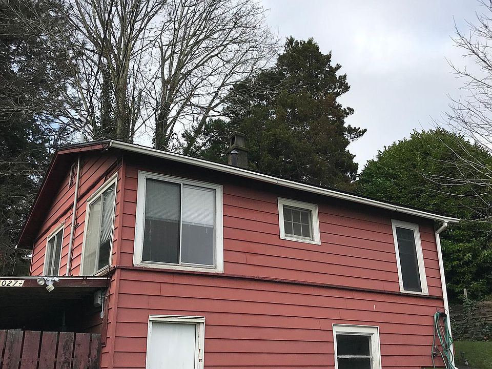 1st image of 4027 1/2 27th Ave W