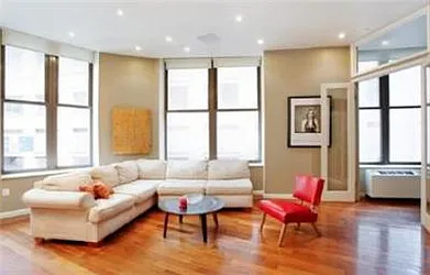 Rented by R New York