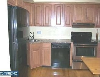 1st image of 119 Center Ct