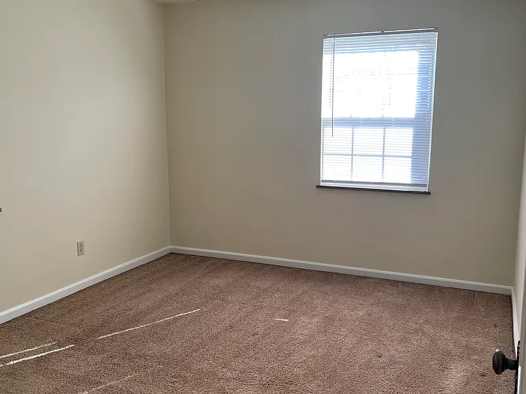 918 Kenwick Rd #D — Photo 12