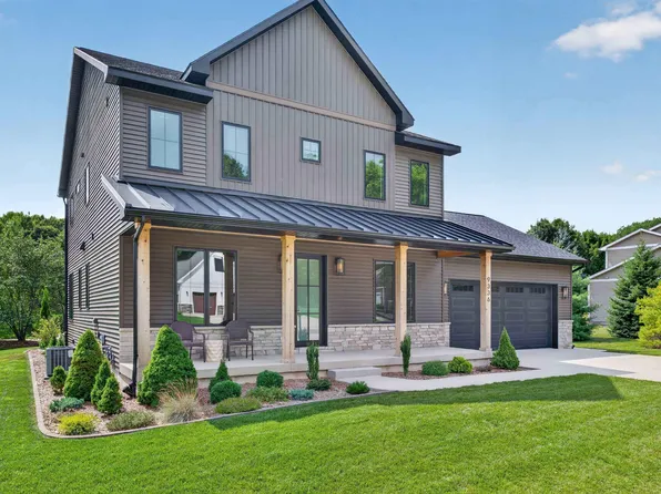 9336 E Summerfield Dr, Traverse City, MI 49684