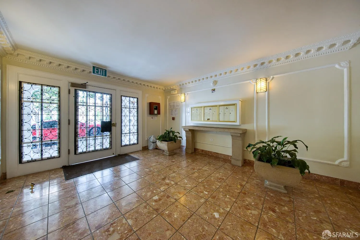 2901 Buchanan St - Photo 3