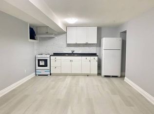 8 Thorncliffe Ave #BASEMENT, Toronto, ON M4K1V5