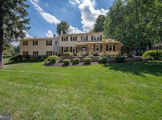 681 Fernfield Cir, Wayne, PA 19087