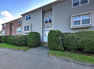20 Southwind Ln #20, Milford, CT 06460