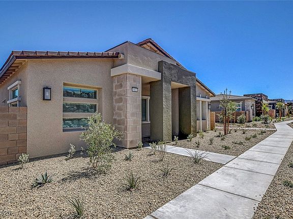 3rd image of 913 Allister Fields Ln