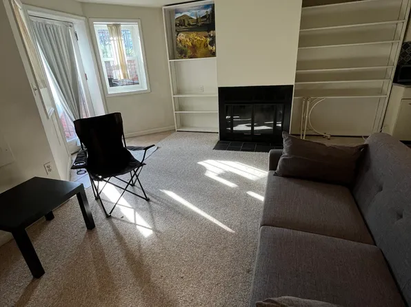 504 1/2 E St NE, Washington, DC 20002