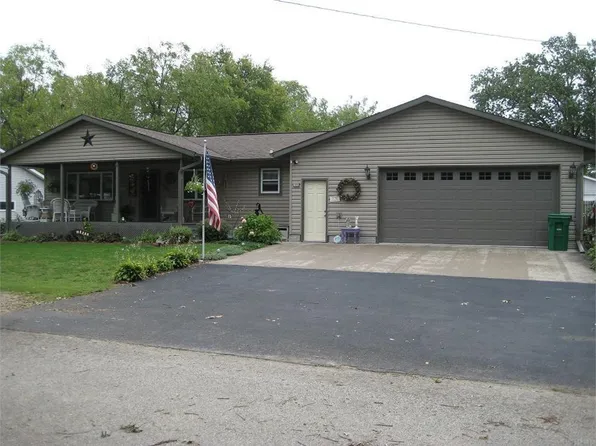 423 N Greeley Ave, Harpers Ferry, IA 52146