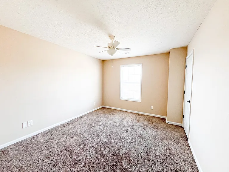 685 Oliver Loop #D — Photo 7