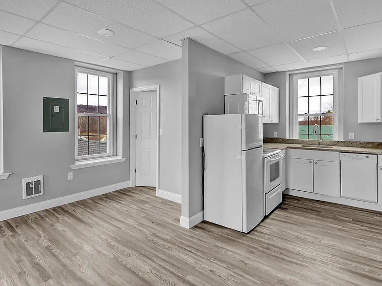 2693 W Philadelphia Ave #B — Photo 6