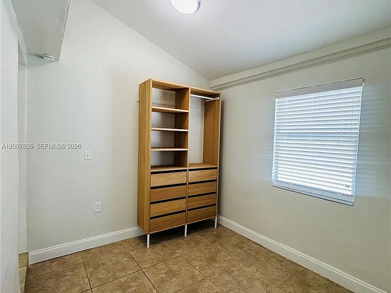 2816 Pine Tree Dr #3 — Photo 9