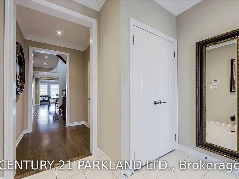 15 Sedgewick Pl — Photo 5