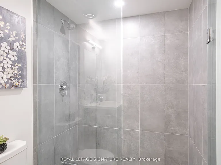 60 Shuter St #203 — Photo 7