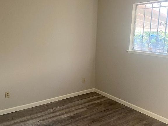5th image of 3731 Norwood Ave