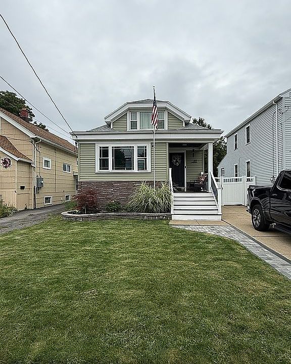 1st image of 112 Densmore St