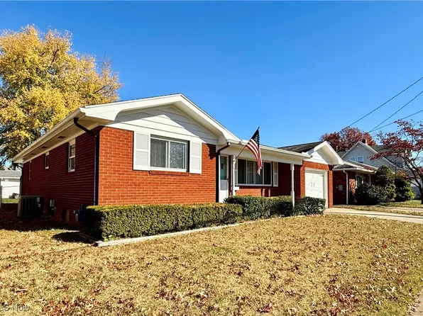 803 27th St, Vienna, WV 26105