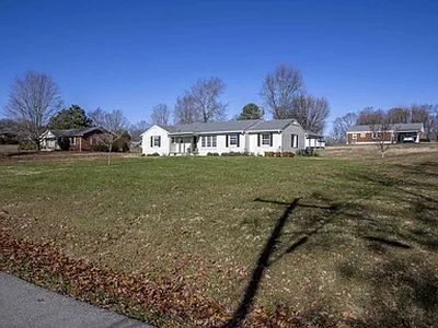 305 Hill View Dr, Dickson, TN, 37055