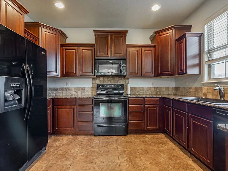4720 W Trail Dust St — Photo 5