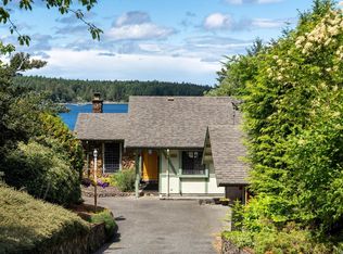 2036 Neptune Rd, North Saanich, BC V8L5J5
