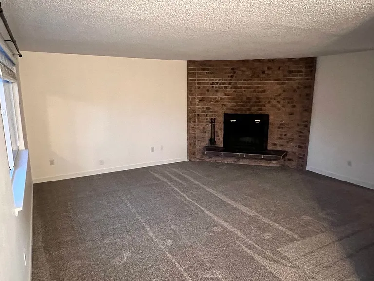 5826 Armour Loop SE — Photo 14