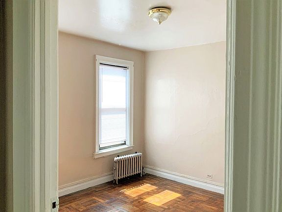 4th image of 1153 Fteley Ave