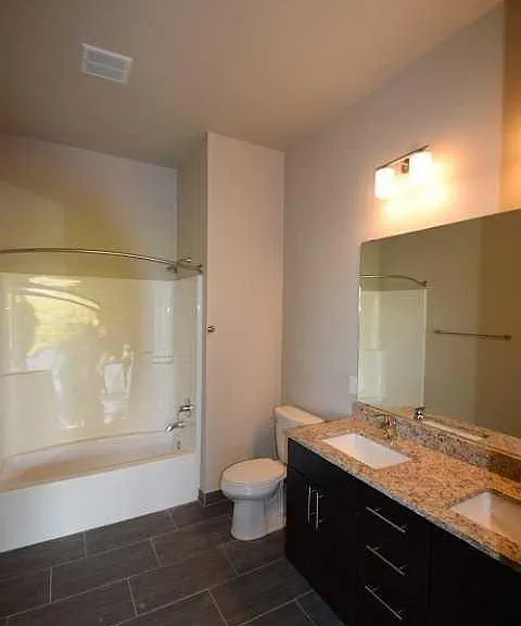 819 E Mifflin St #316 — Photo 8