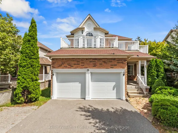 35 Virginia Dr, Whitby, ON L1R 2X9