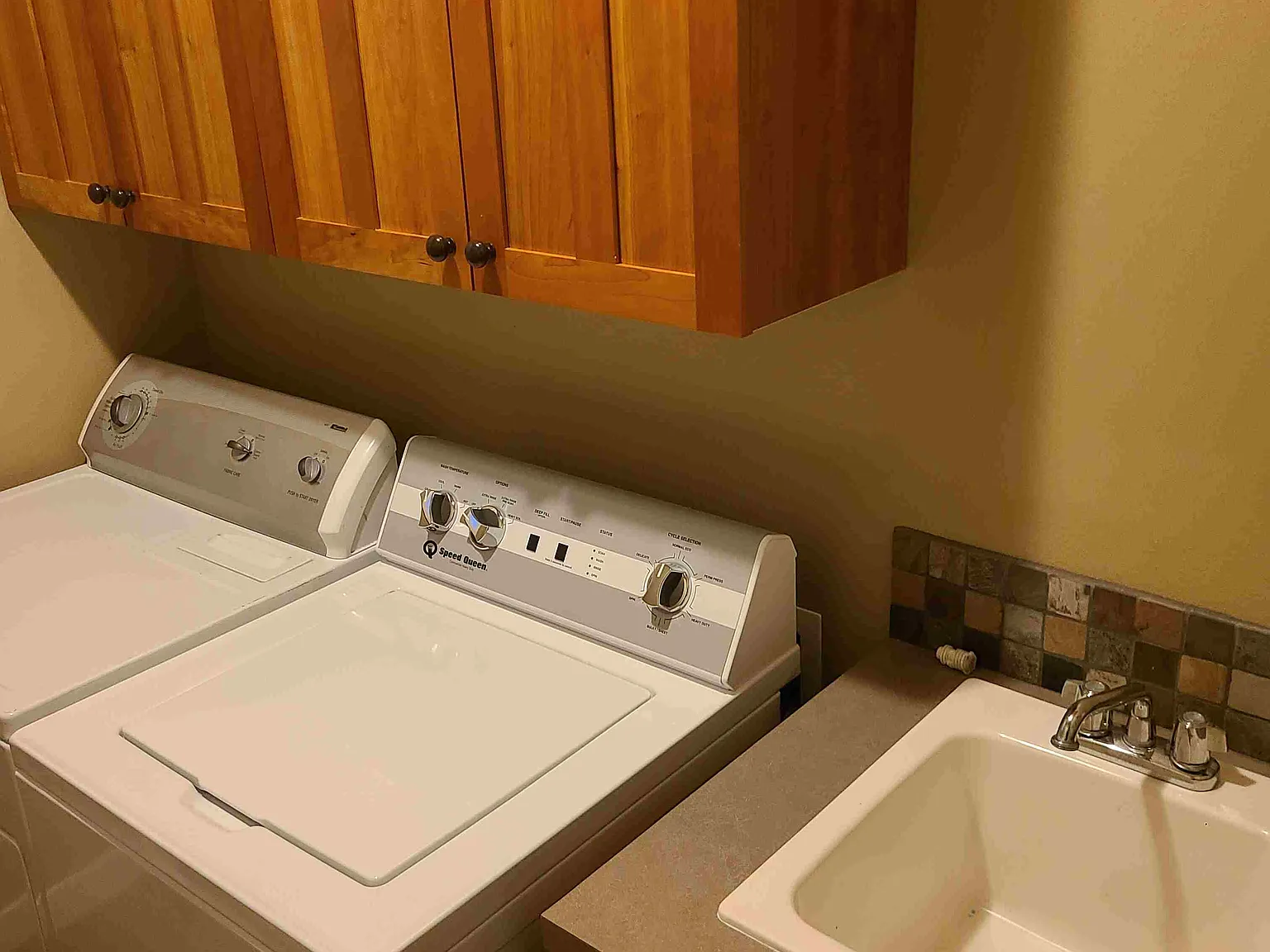 3 bed, 1920 sqft, $2,200 — Photo 4