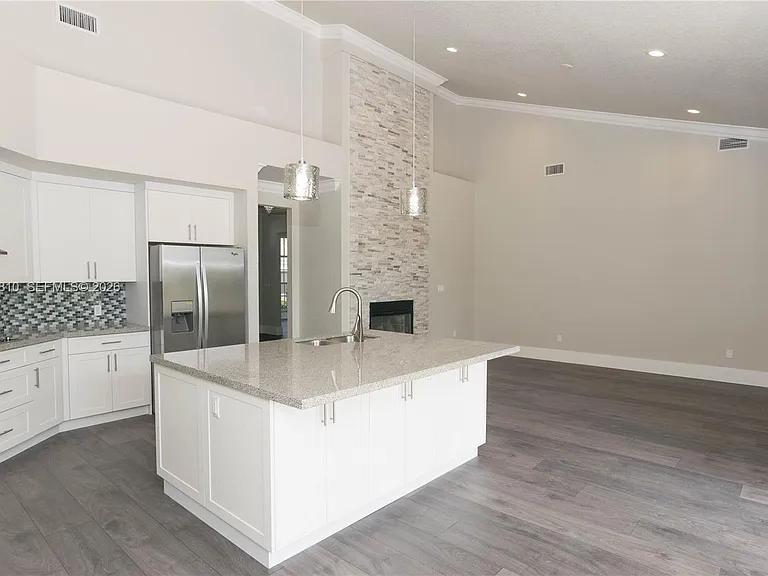 3799 Lancewood Dr — Photo 8