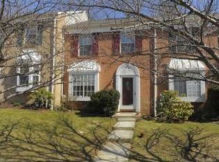 7 Island Run Ct, Baltimore, MD 21228