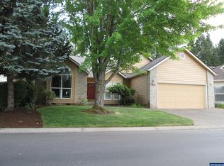 692 Lakefair Pl N, Keizer, OR 97303