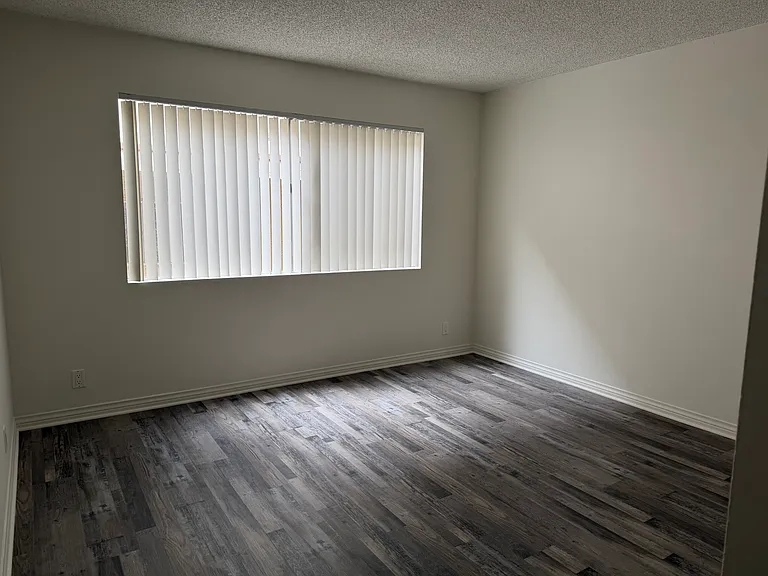 533 Ashland Ave #104 — Photo 9