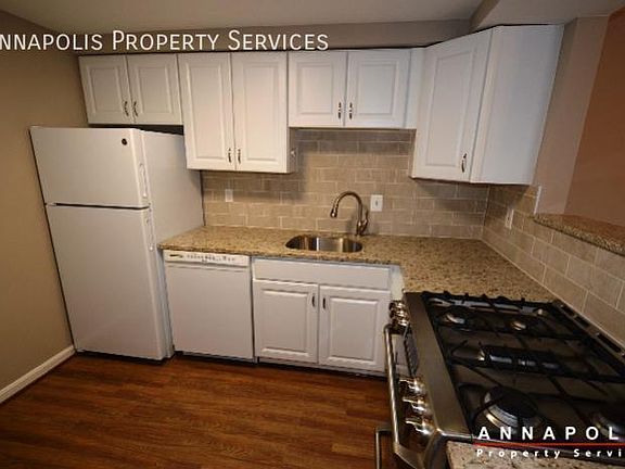 3rd image of 2572 Riva Rd Unit 16B