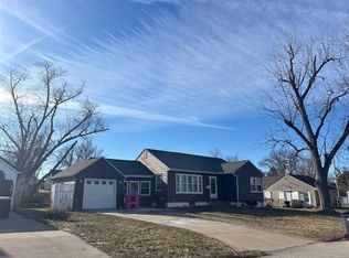 645 36th St NE, Cedar Rapids, IA 52402