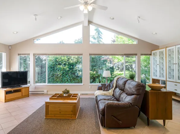 10601 Hermosa Dr, Delta, BC V4C 6S8