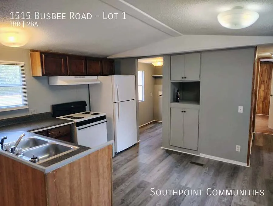 3 bed, 1120 sqft, $950 — Photo 4