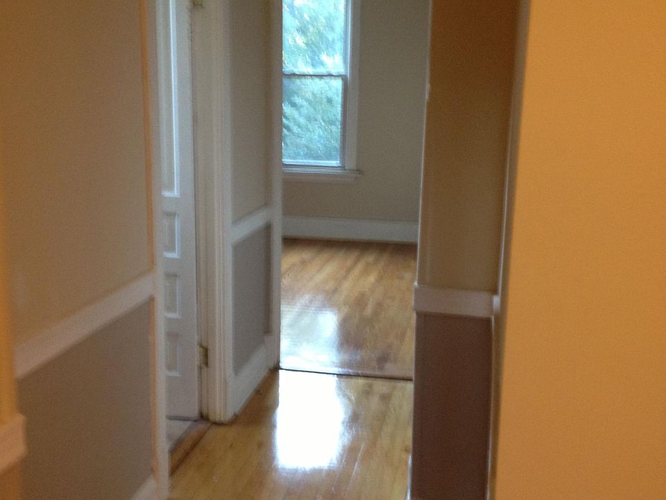 2nd image of 1260 W Winnemac Ave #2R