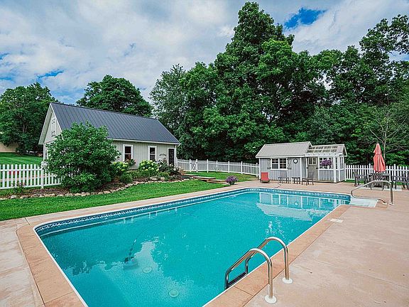 18X36 25,000 saltwater pool